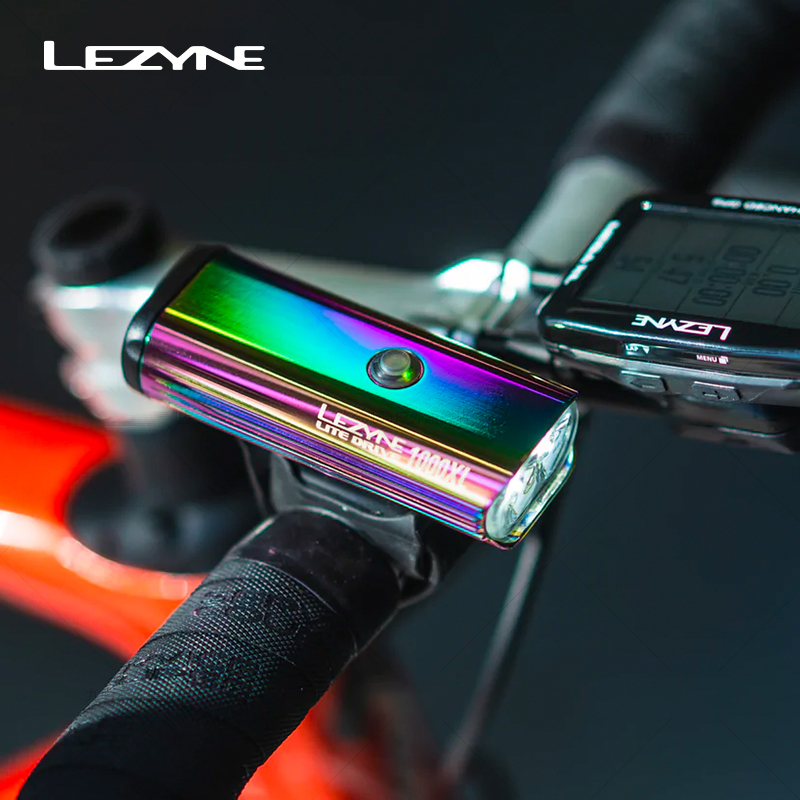 Rechargeable Bicycle Headlight 1000 Lumen - Lanterna Frontal para Bicicleta LEZYNE 1000
